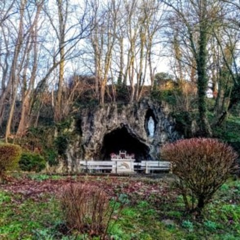 Réplique grotte N-D de Lourdes