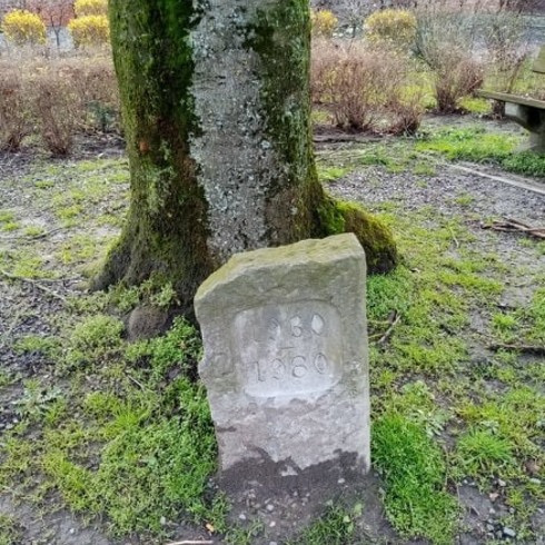 Stèle 1830-1980
